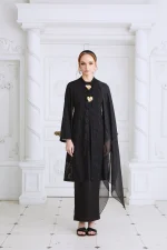 Juita Kebarung Black